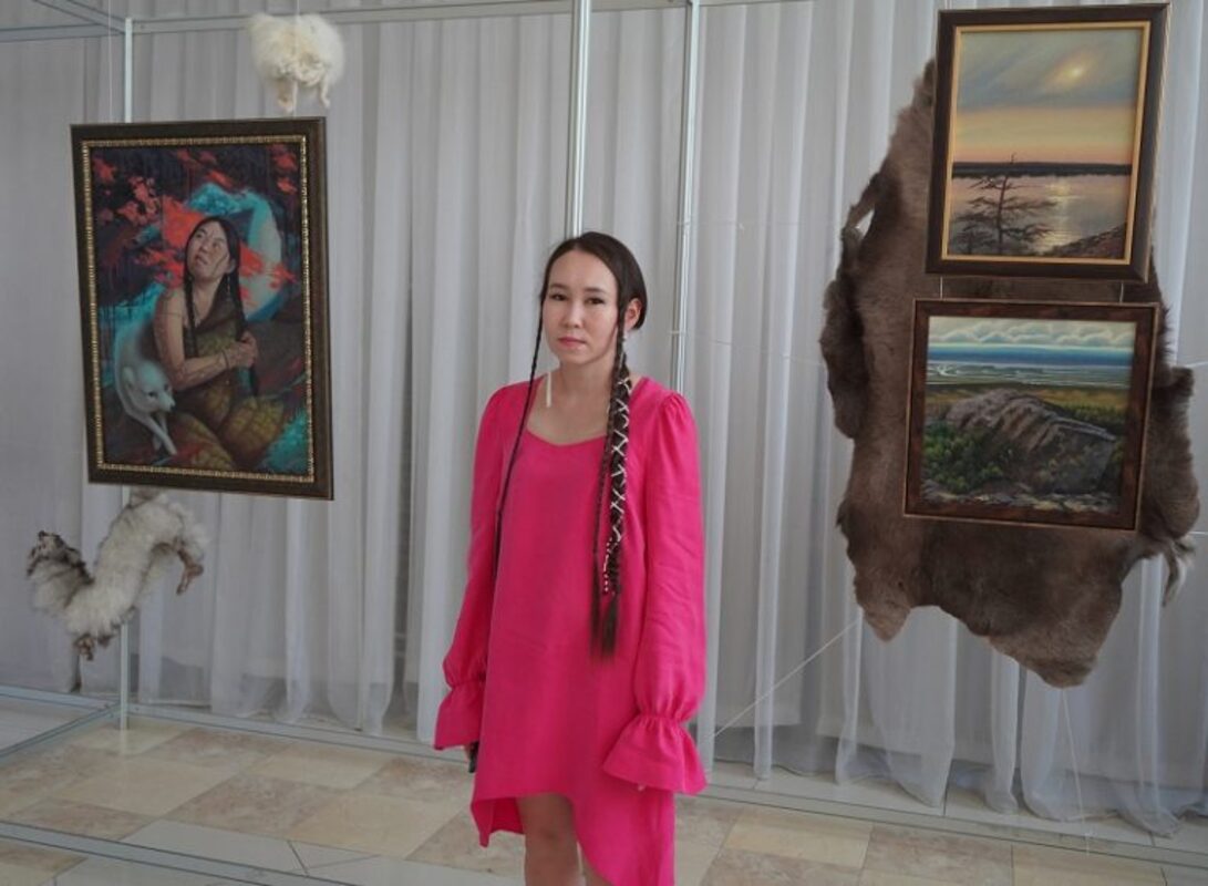 В Якутске открылась выставка художницы Екатерины Суржаниновой