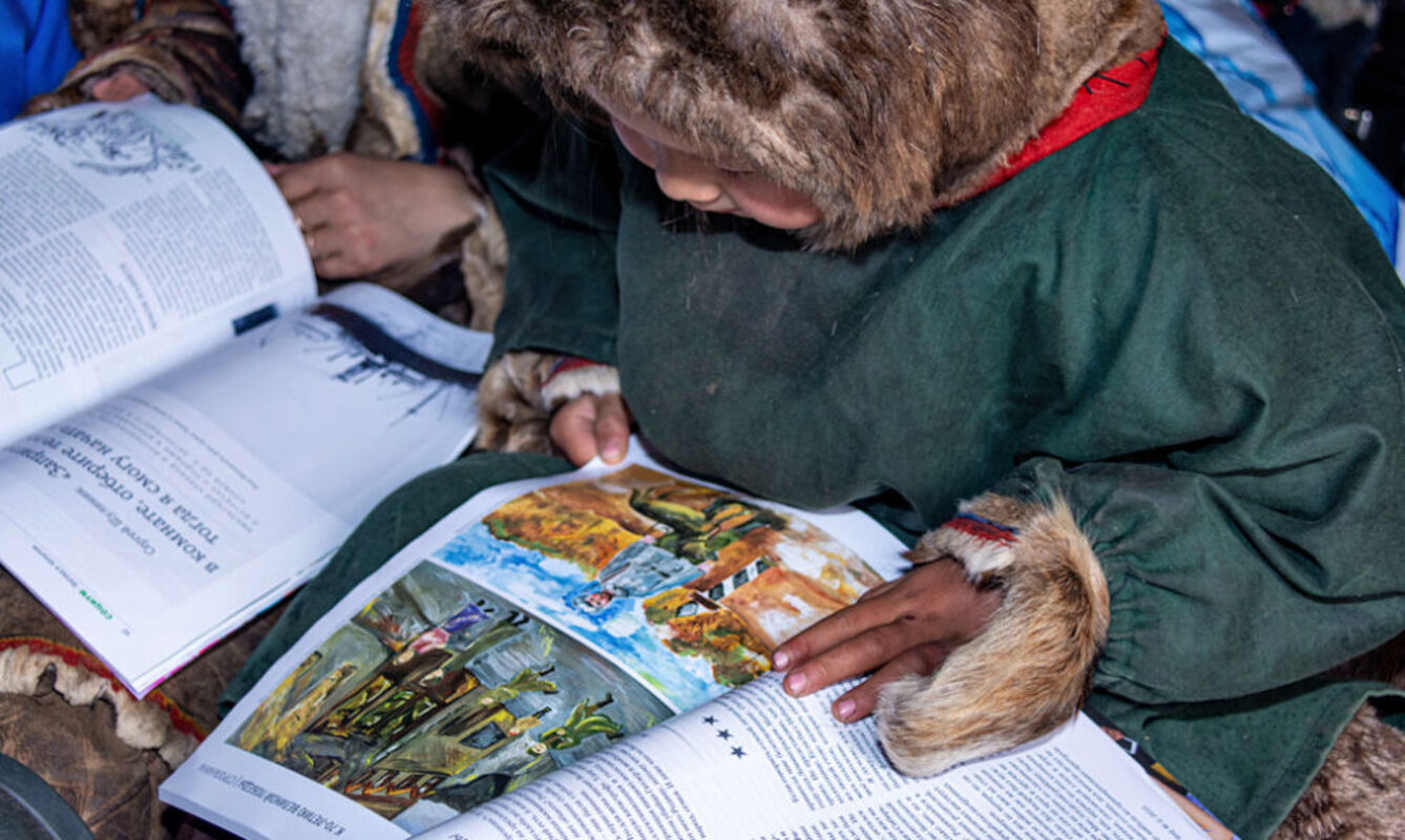 На Ямале дети тундровиков готовятся к школе в кочевых группах