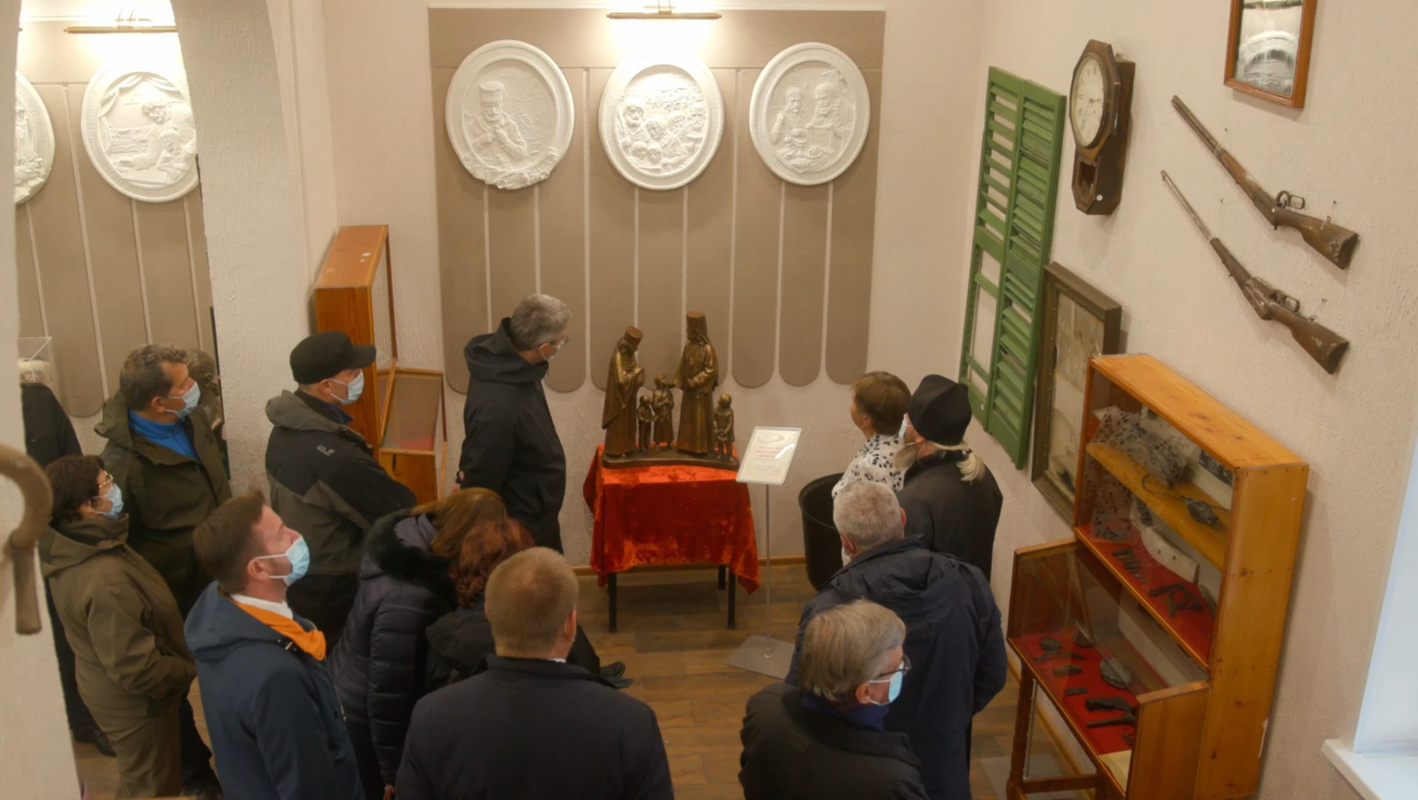 Посол Датского королевства посетил Алеутский краеведческий музей