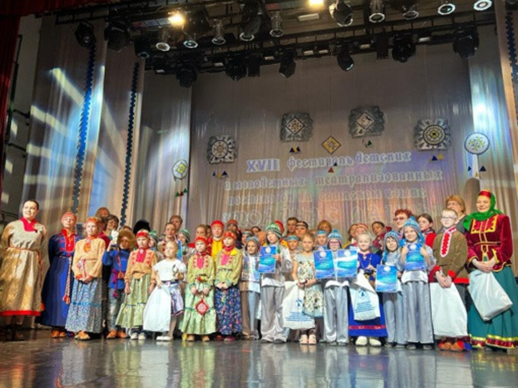 В Оленегорске прошёл Фестиваль театральных постановок «Моайнас ланнь»