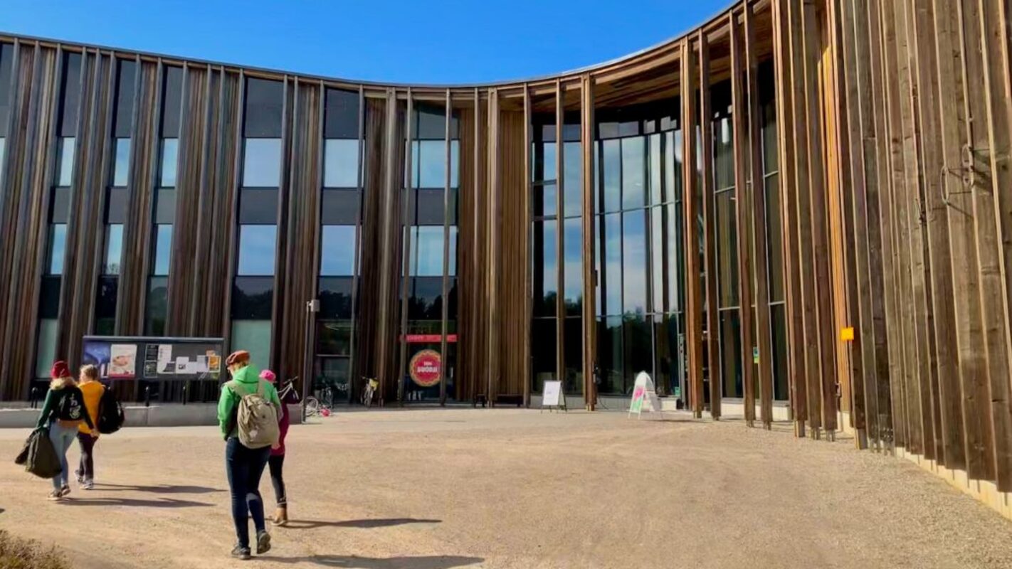 Саамский парламент создал путеводитель ответственного туризма в Лапландии