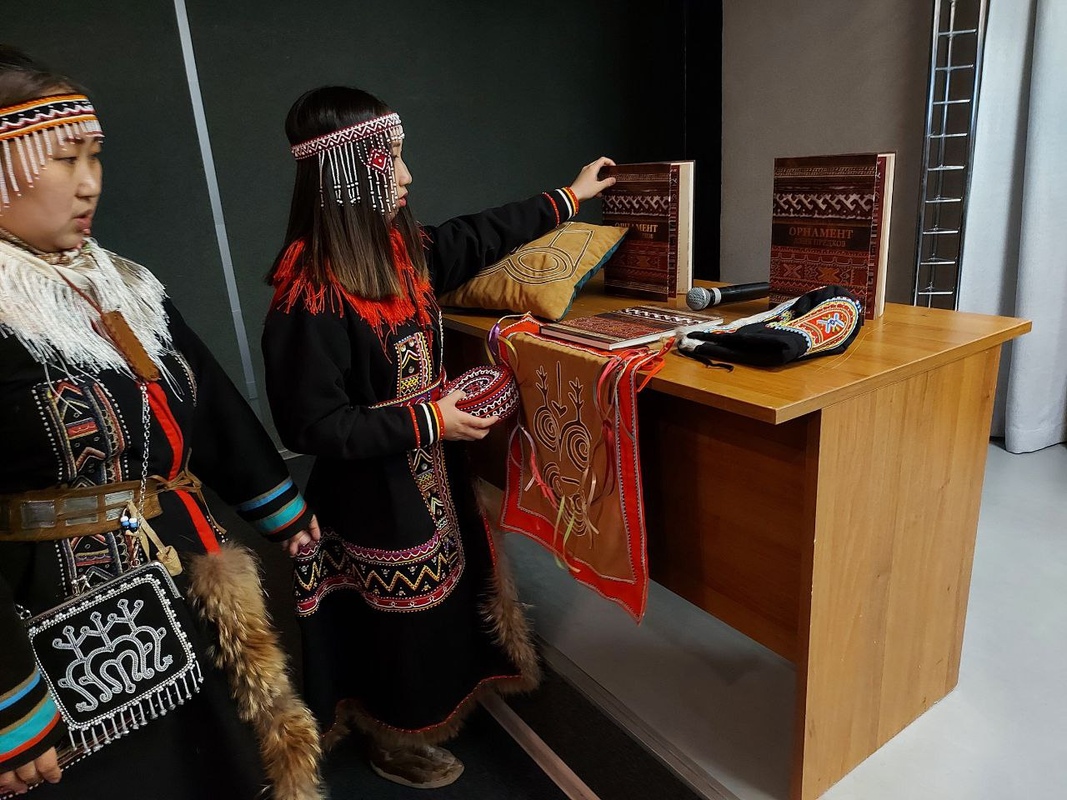 В Норильске прошла лекция об орнаментах коренных народов Таймыра