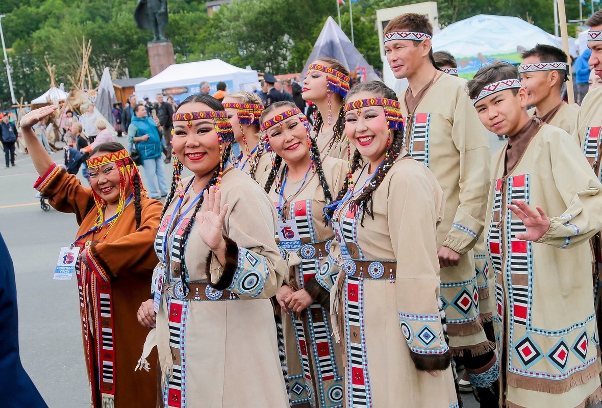Вся Камчатка смотрит живой концерт этноколлективов на Култучном озере