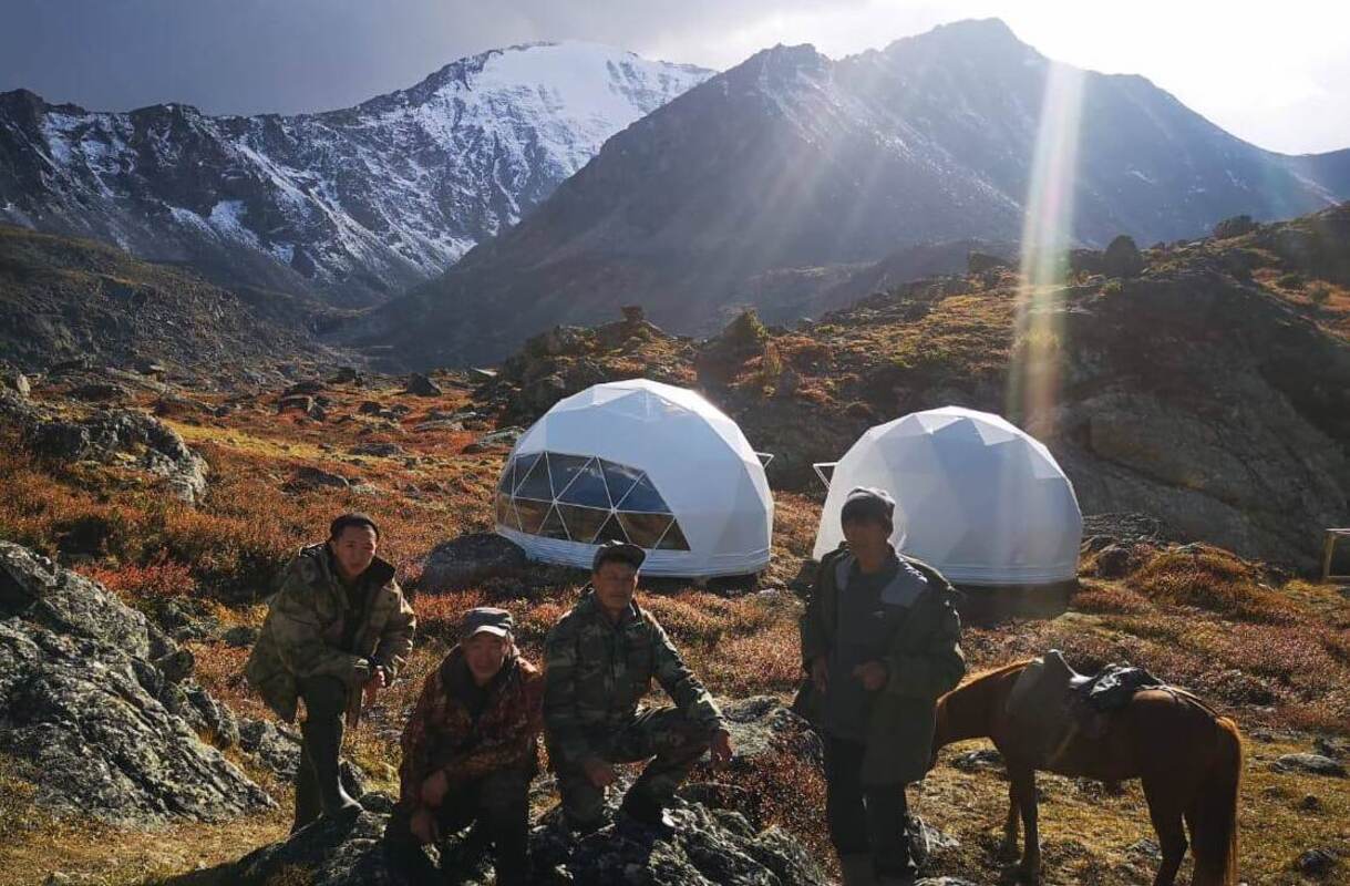 В Республике Алтай снесут нелегальную турбазу на священной горе теленгитов