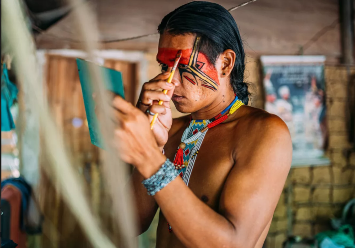 В самом сердце джунглей Амазонки туземцы снимают свою киноисторию