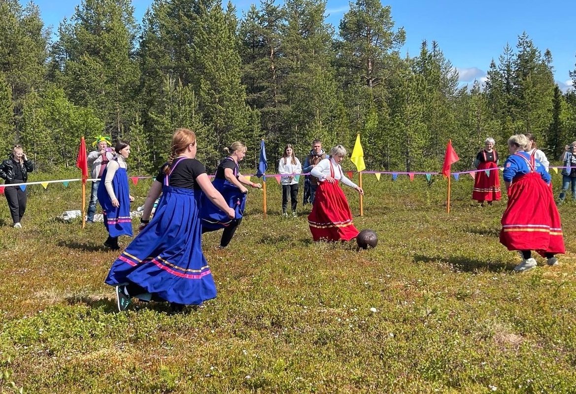 В Ловозеро состоялись традиционные летние саамские игры в 37 раз