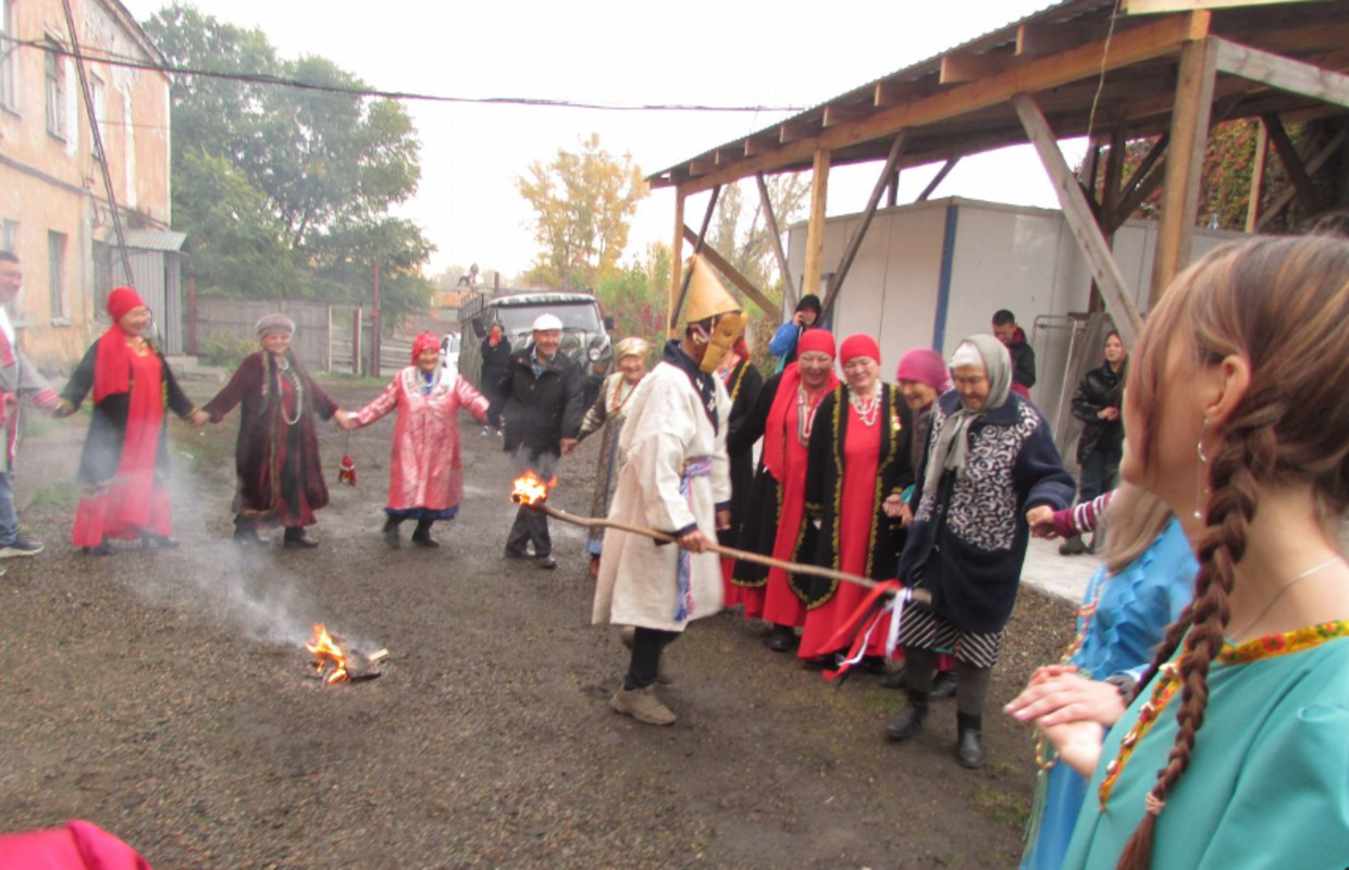 В Бийске прошел осенний праздник кумандинцев «Кочо-кан»