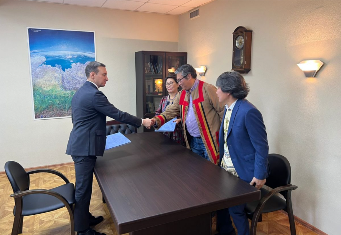 Подписано соглашение о сотрудничестве АЛРОСА с правительством региона и Ассоциацией КМНС Якутии