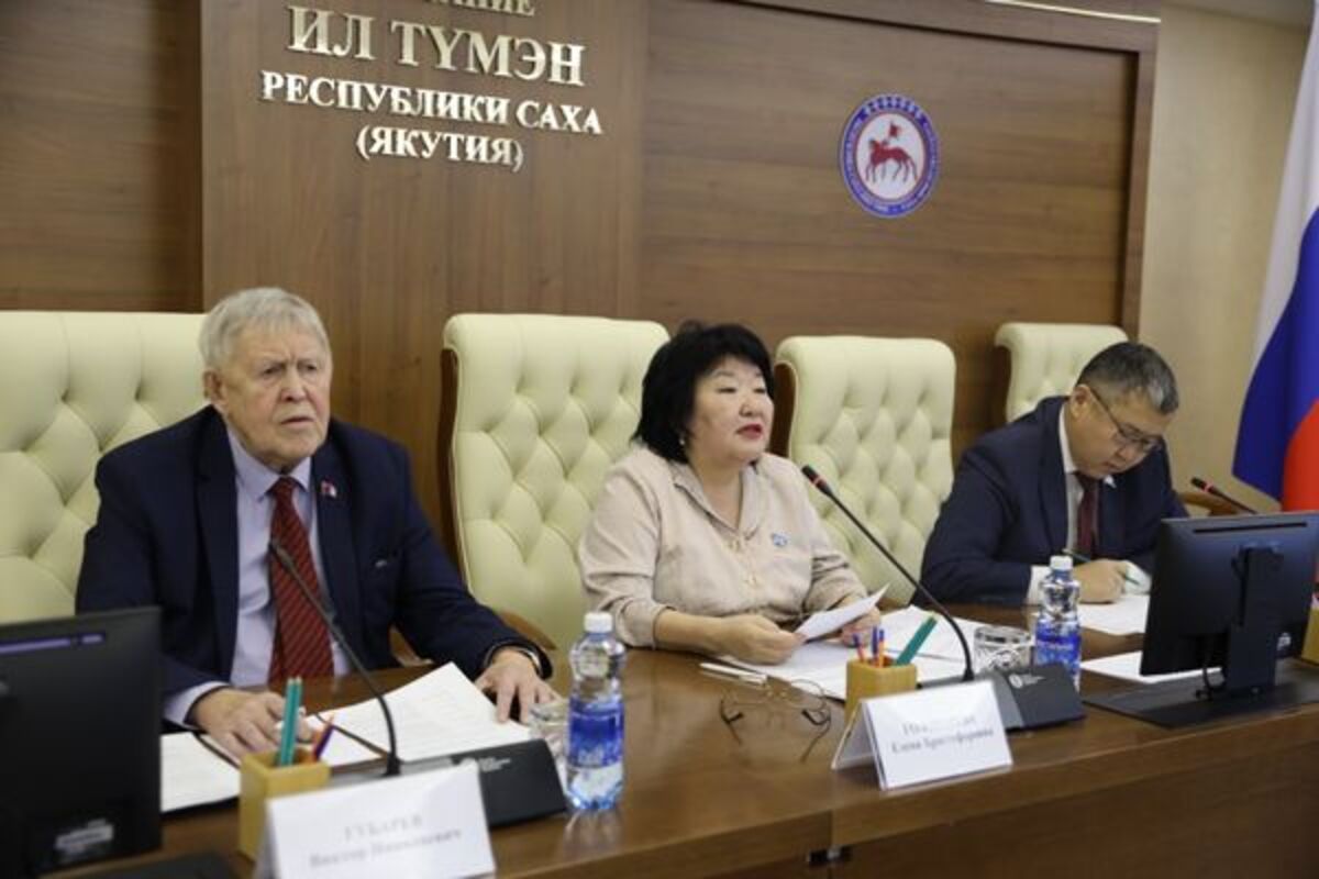 В Якутии обсудили продовольственную безопасность и торгово-логистические центры