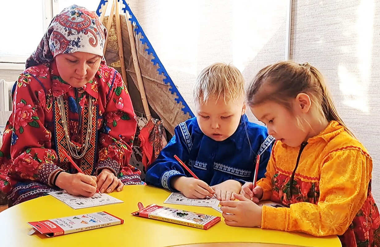 На Ямале начались занятия по изучению языка народа ханты «Лылан Ясан»