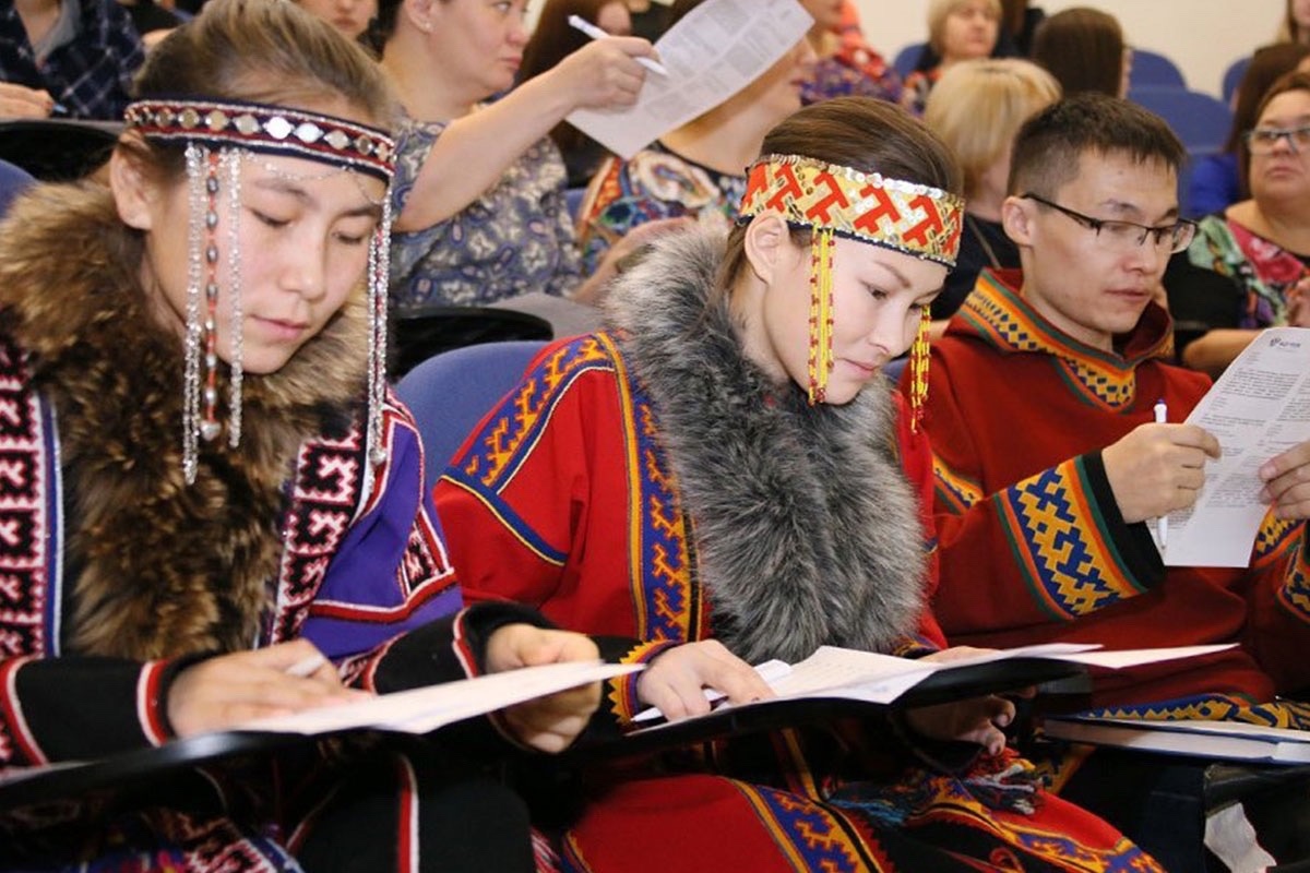 На Ямале 89 студентов из числа коренных народов получили стипендию губернатора